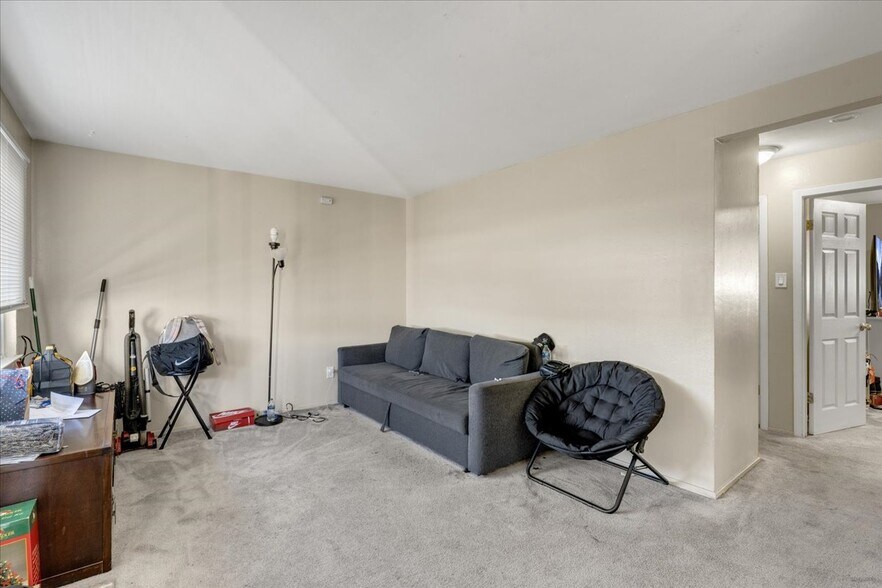 More Photos Of 30 Gardiner Ave, South San Francisco Apartments For Sale