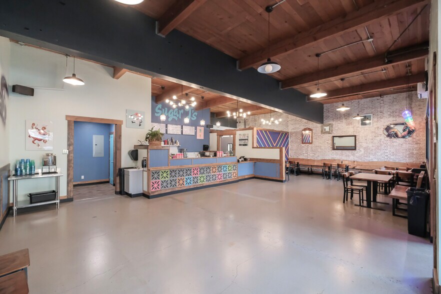 More Photos Of 220 2nd Ave SW, Albany Restaurant For Sale