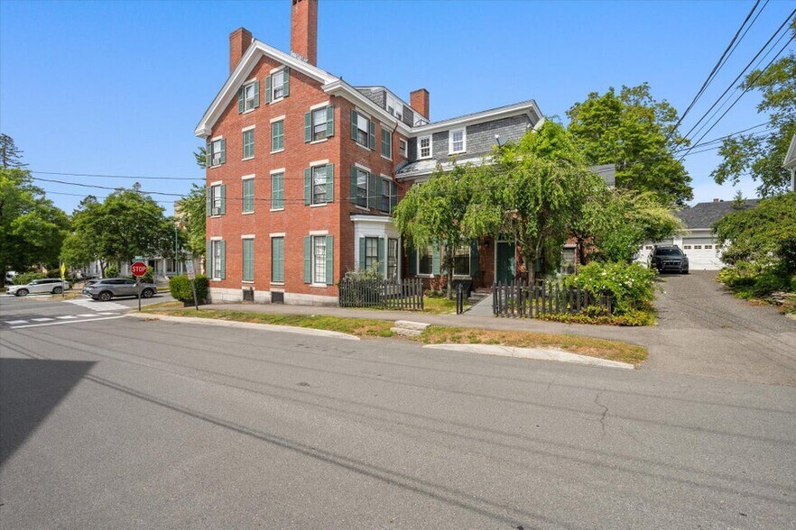 More Photos Of 77 Broadway, Bangor Apartments For Sale
