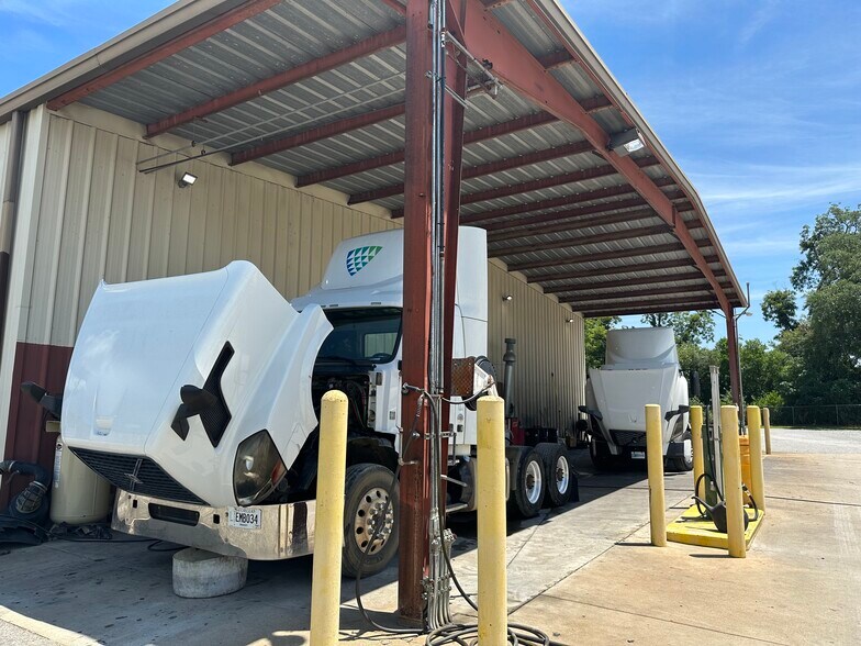 More Photos Of 1108 Centennial Ave, Albany Industrial For Sale