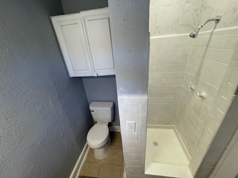 More Photos Of 230 6th St NE, Winter Haven Apartments For Sale