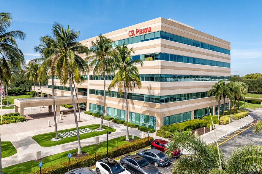 More Photos Of 900 Broken Sound Pky NW, Boca Raton Office For Lease