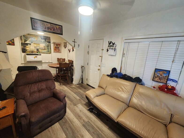 More Photos Of 476 H St, Brawley Apartments For Sale