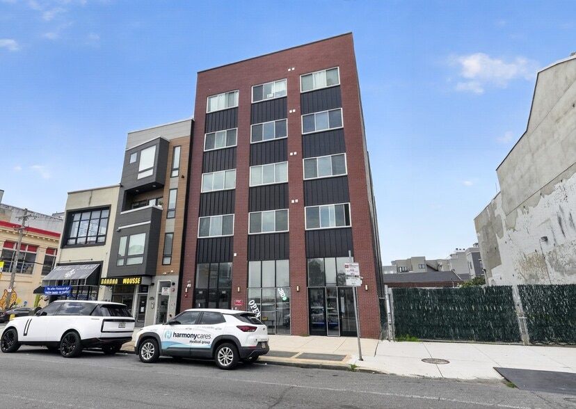 Primary Photo Of 836 N Broad St, Philadelphia Apartments For Sale