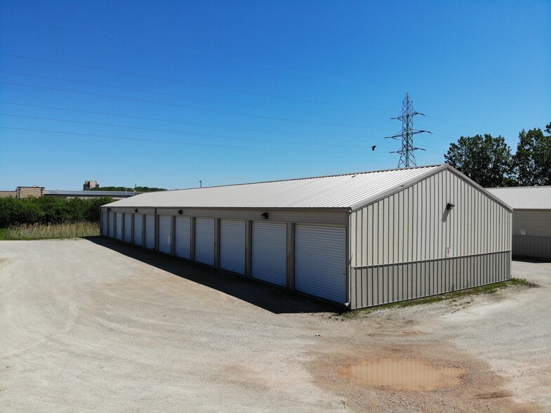 More Photos Of 2285 Northern Rd, Neenah Self Storage For Sale