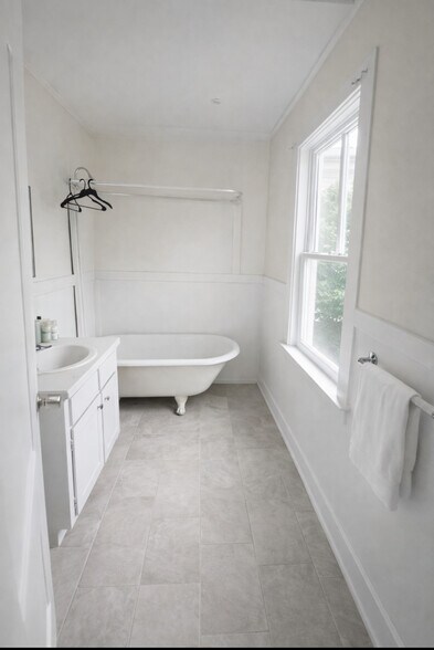 More Photos Of 335 Shonnard St, Syracuse Apartments For Sale