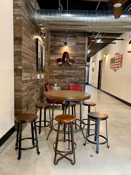 More Photos Of 265 Sunset Dr, Westlake Village Medical For Lease