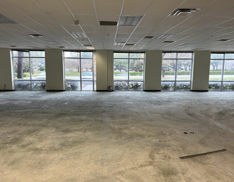 More Photos Of 2550 SW Grapevine Pky, Grapevine Office For Lease