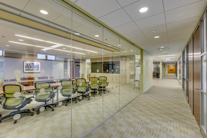 More Photos Of 200 E Randolph St, Chicago Office For Lease