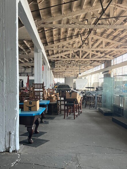 More Photos Of 5749 Horton St, Emeryville General Retail For Lease