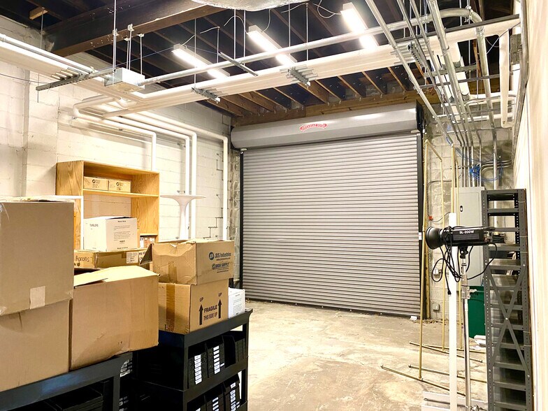 More Photos Of 2115 Granby St, Norfolk Showroom For Lease