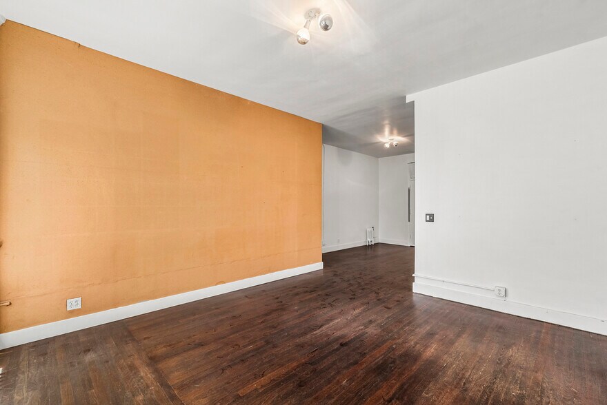 More Photos Of 6400-6404 Hollywood Blvd, Los Angeles Office For Sale