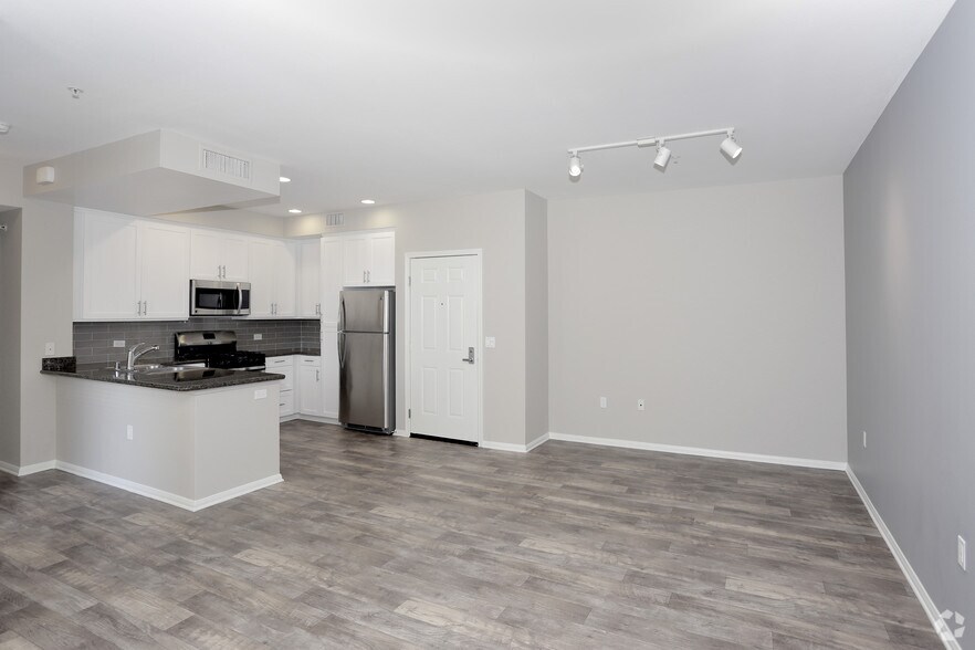 More Photos Of 700 S Myrtle Ave, Monrovia Apartments For Lease