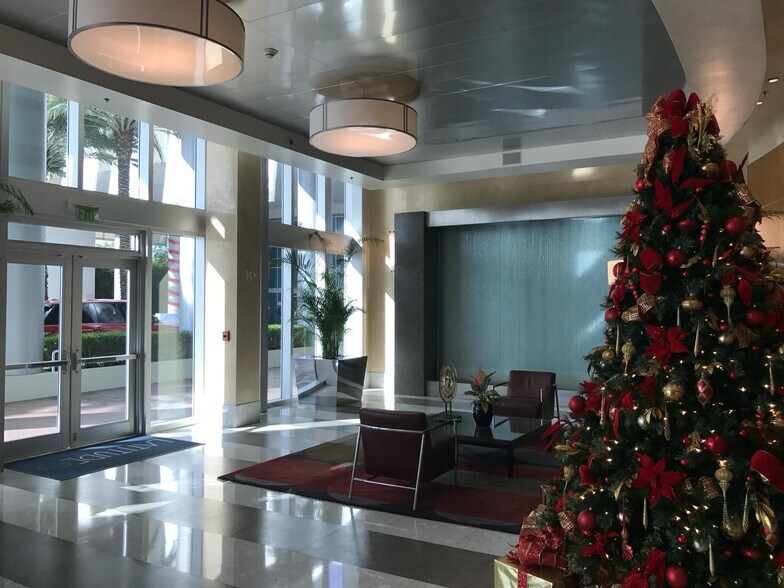 More Photos Of 175 SW 7th St, Miami Medical For Lease