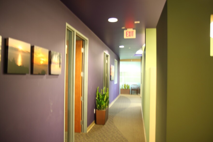 More Photos Of 5864 Owens Ave, Carlsbad Office For Lease