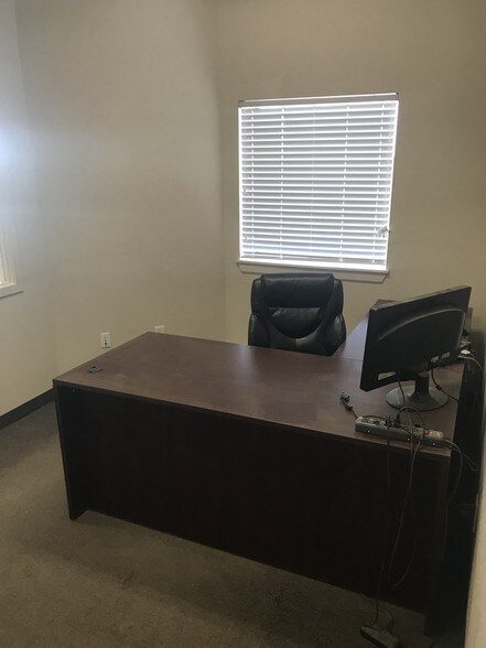 More Photos Of 5057 Owan Industrial Park Dr, Williston Industrial For Sale