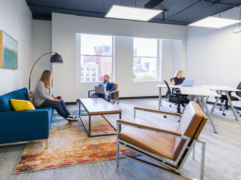 More Photos Of 405 Main St, Houston Office For Lease