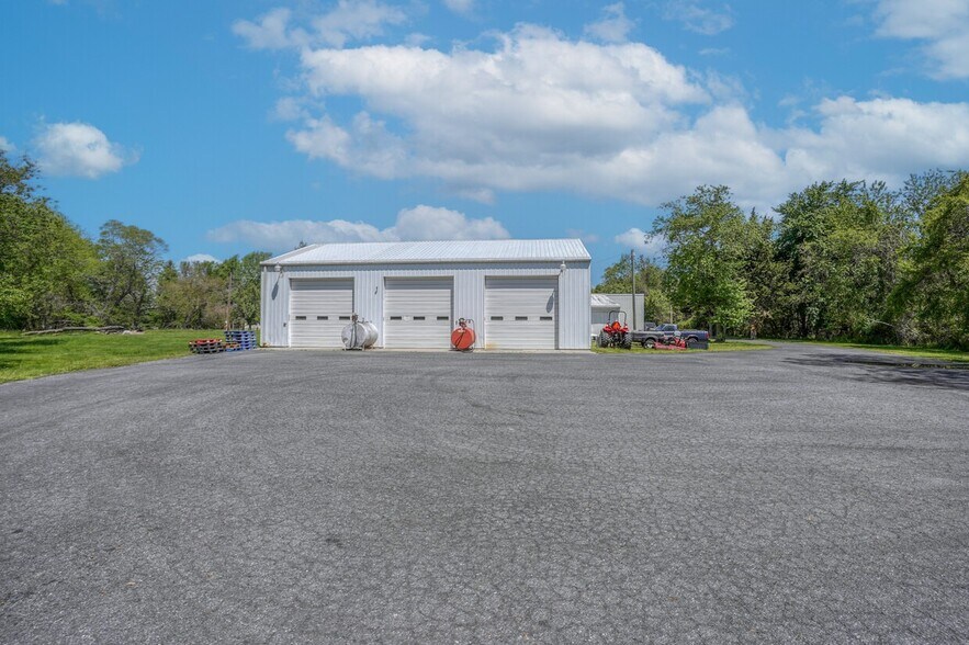 Primary Photo Of 1600-1624 N Little Creek Rd, Dover Warehouse For Sale