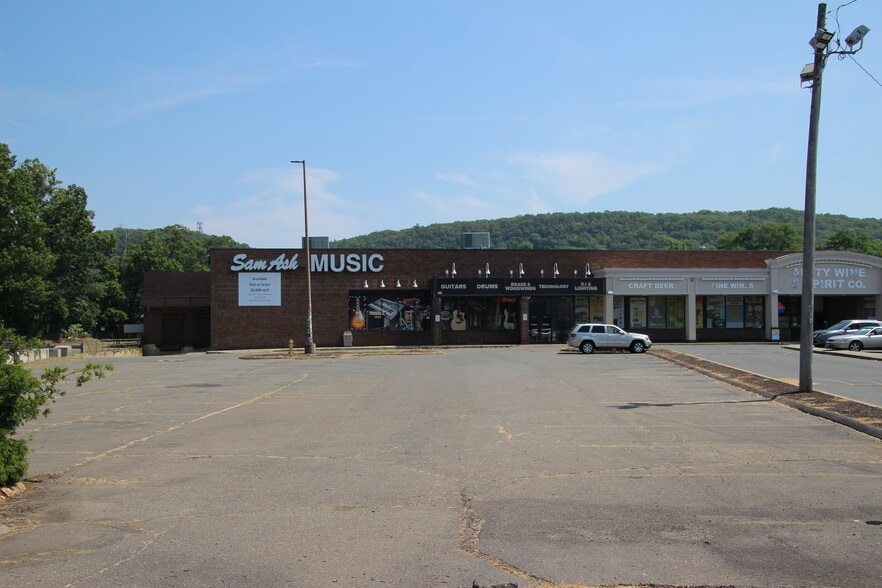 Primary Photo Of 95 Amity Rd, New Haven Storefront Retail Office For Sale