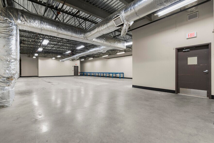 More Photos Of 1083 Boston Post Rd, Milford Drugstore For Lease