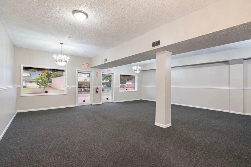 More Photos Of 4926 Marlboro Pike, Capitol Heights General Retail For Lease
