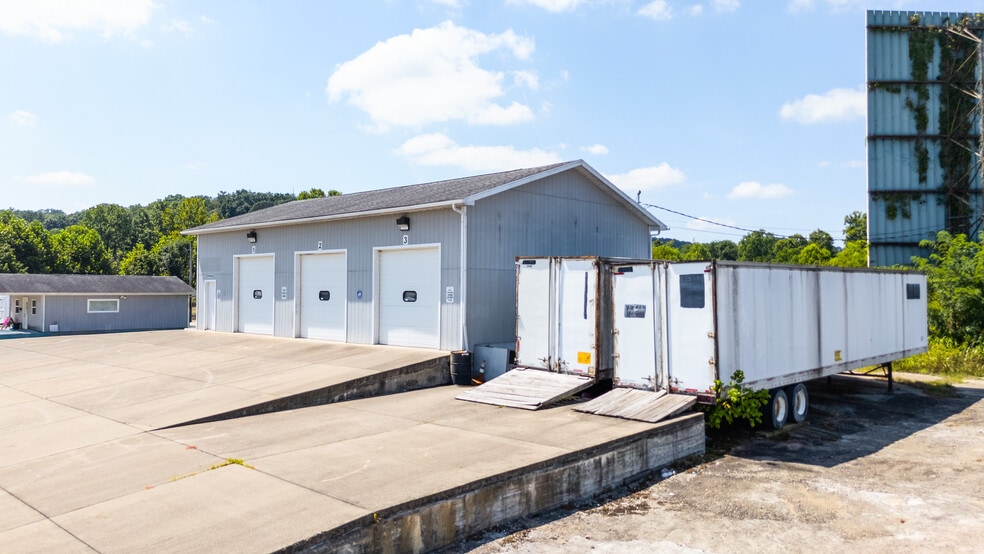 More Photos Of 1025 Gihon Rd, Parkersburg Auto Repair For Sale