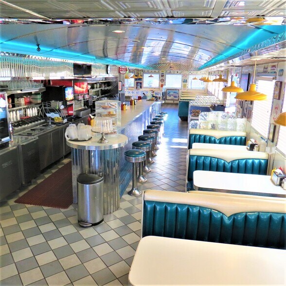 More Photos Of 3500 Canyon De Flores, Sierra Vista Restaurant For Sale