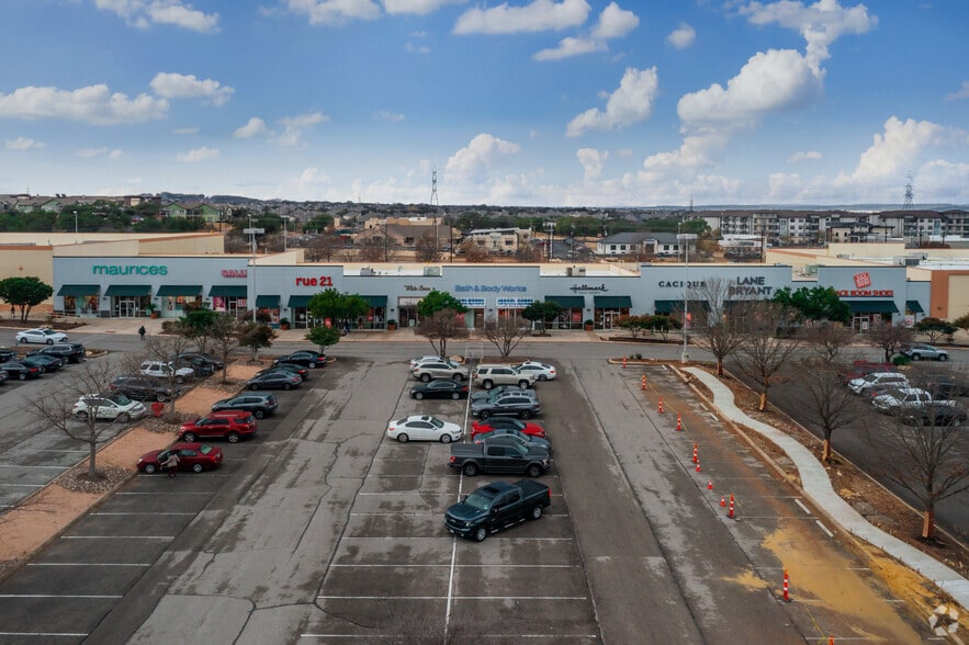 More Photos Of 5335-5355 W TX Loop 1604 N, San Antonio Unknown For Lease