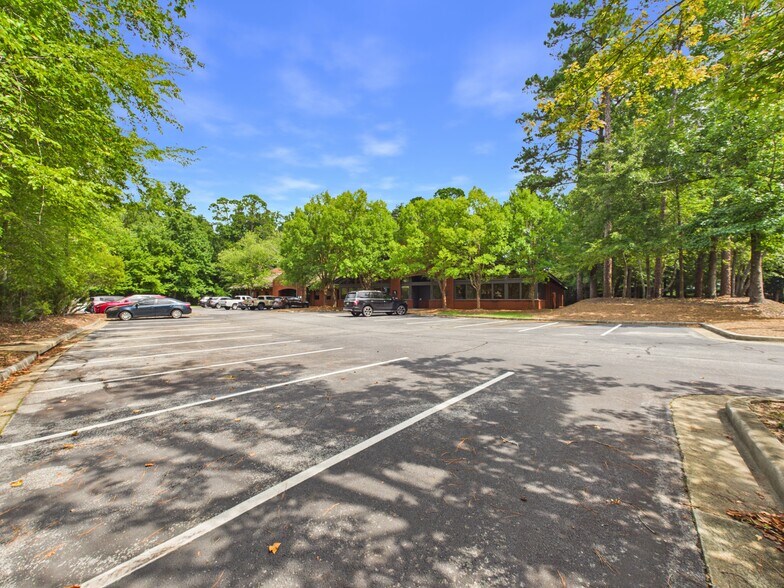 More Photos Of 700 Brookstone Centre Pky, Columbus Medical For Lease