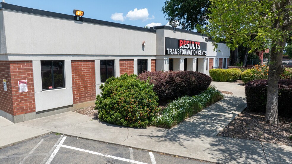 More Photos Of 985 Enterprise Dr, Sacramento Health Club For Sale