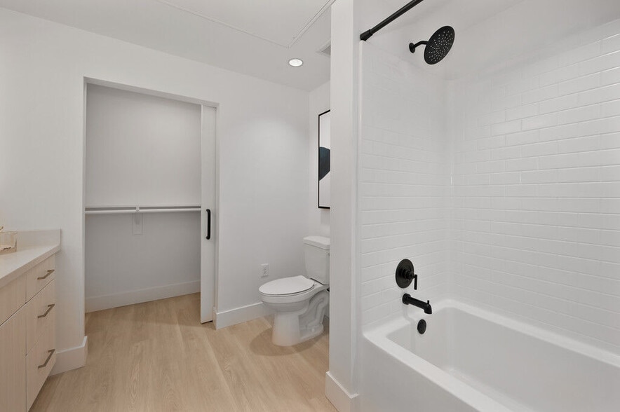 More Photos Of 5570 Rosemead Blvd, Temple City Apartments For Lease