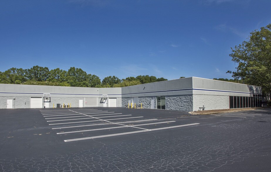More Photos Of 400 Chastain Center Blvd, Kennesaw Office For Lease