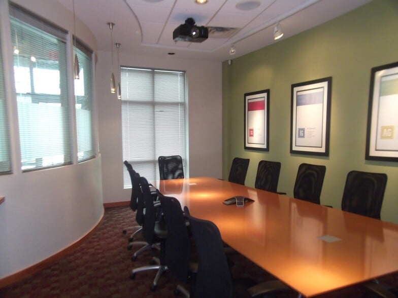 More Photos Of 8115 Isabella Ln, Brentwood Loft Creative Space For Lease