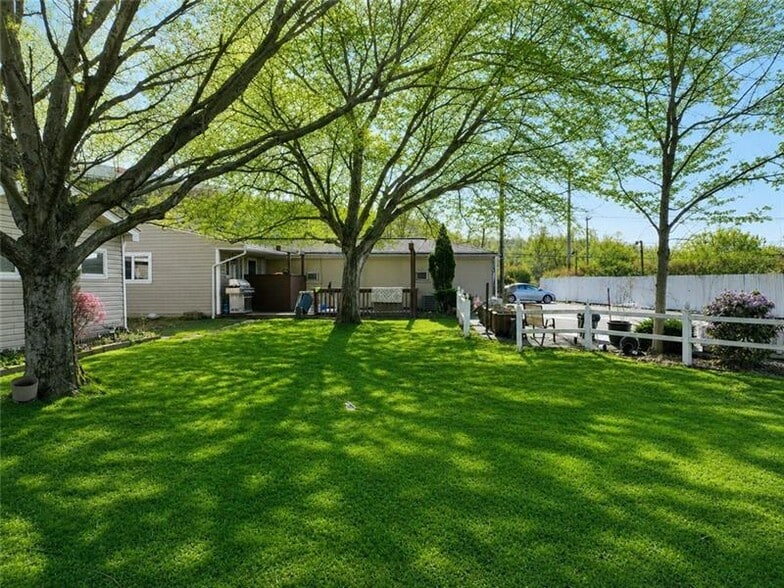 More Photos Of 7909 National Pike, Uniontown Hotel For Sale