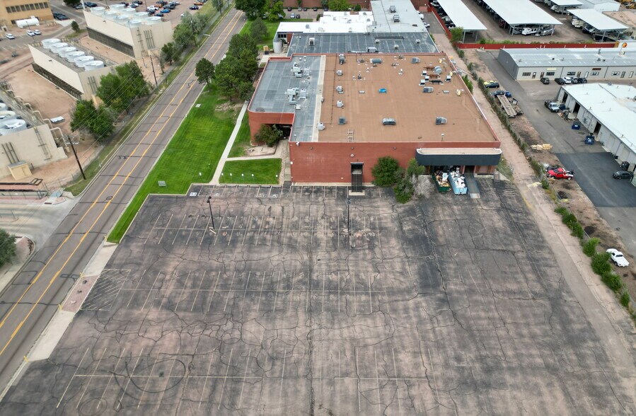 More Photos Of 3505-3525 N Stone Ave, Colorado Springs Warehouse For Lease