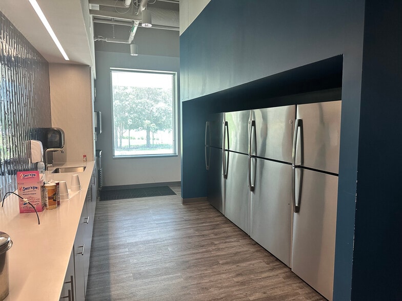 More Photos Of 1204 Copperfield Pky, College Station Office For Lease