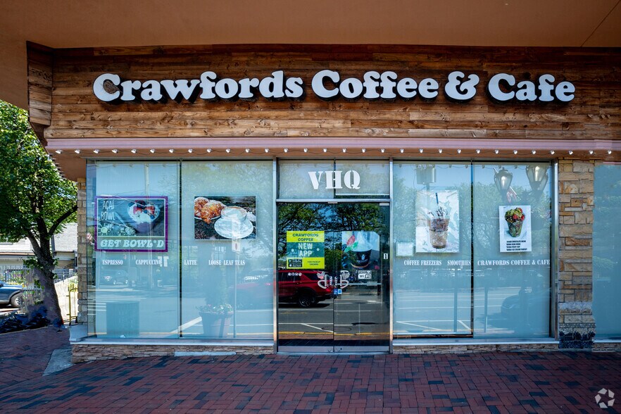 More Photos Of 1-41 S Middle Neck Rd, Great Neck Storefront For Lease