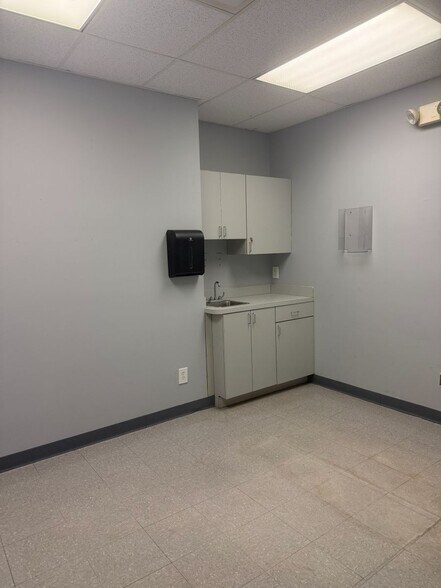 More Photos Of 900 Virginia Ave, Fort Pierce Medical For Lease