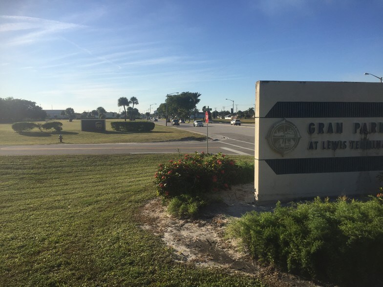 More Photos Of Blue Heron Blvd @ AVENUE P, Riviera Beach Land For Sale