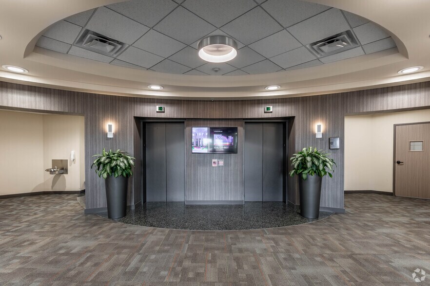 More Photos Of 630 Morrison Rd, Gahanna Unknown For Lease