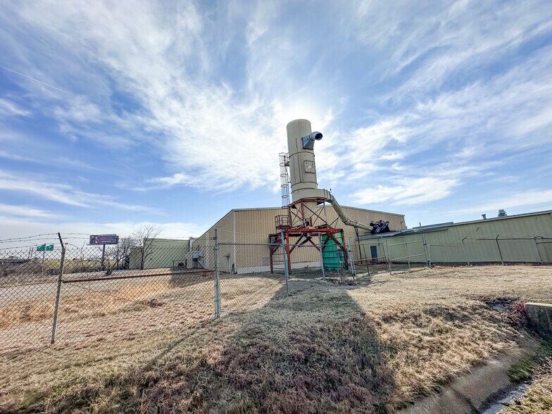 More Photos Of 5201 S 34th St, Fort Smith Industrial For Sale