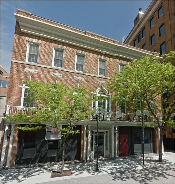 Primary Photo Of 46-58 Chatham St W, Windsor Office For Lease