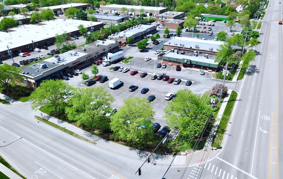 More Photos Of 901-955 W Wise Rd, Schaumburg Unknown For Lease