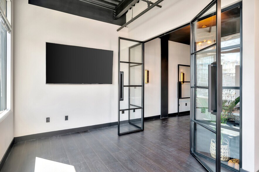 More Photos Of 406 9th Ave, San Diego Loft Creative Space For Sale