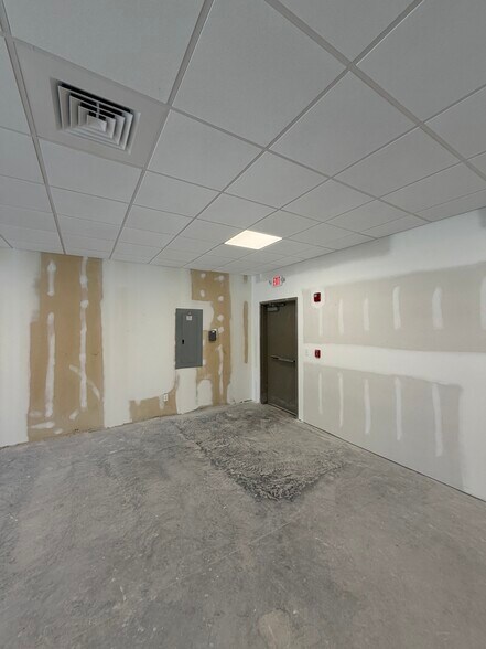 More Photos Of 65 Route 108, Newfields Freestanding For Lease