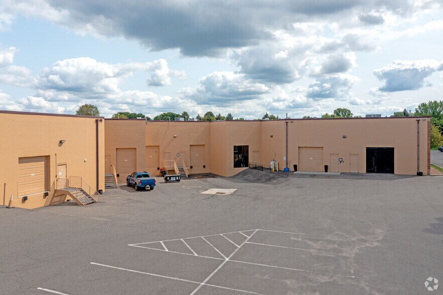 More Photos Of 2355 N Polaris Ln, Plymouth Flex For Sale