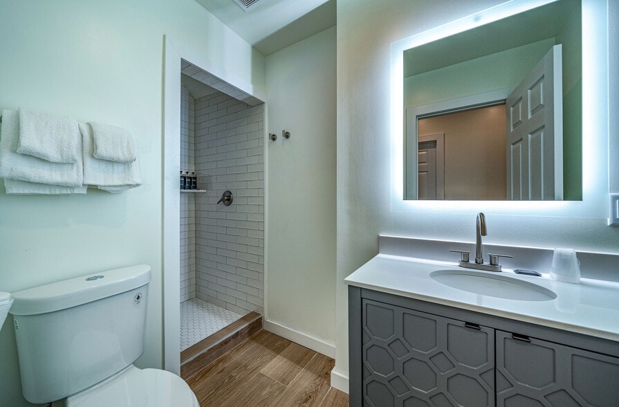 More Photos Of 724 Ocean Ave, Ocean City Hotel For Sale