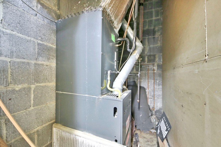 More Photos Of 101-103 Main St, Paterson Storefront For Sale