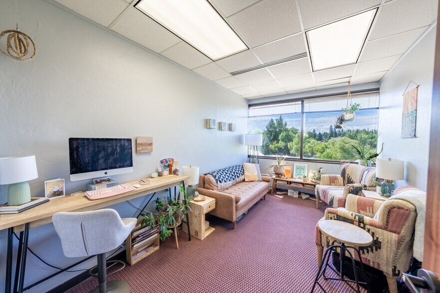 More Photos Of 100 2nd St E, Whitefish Office For Sale