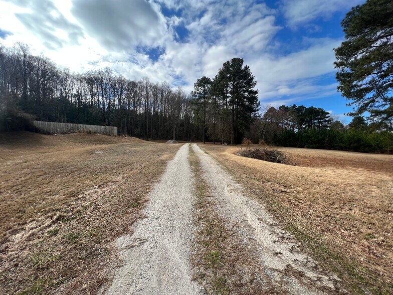 More Photos Of 11949 Hogans Aly, Chester Self Storage For Sale